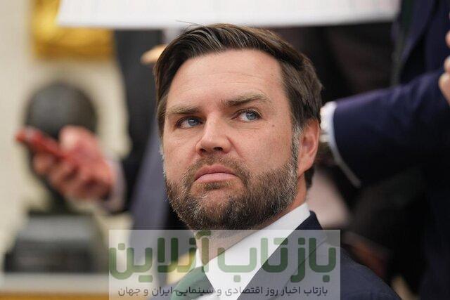 معاون ترامپ، عاشق فوتبال را تهدید کرد