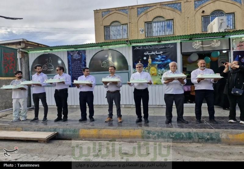 توزیع نذری و جشن های مردمی/اسلامشهر در روز میلاد امام رضا(ع)