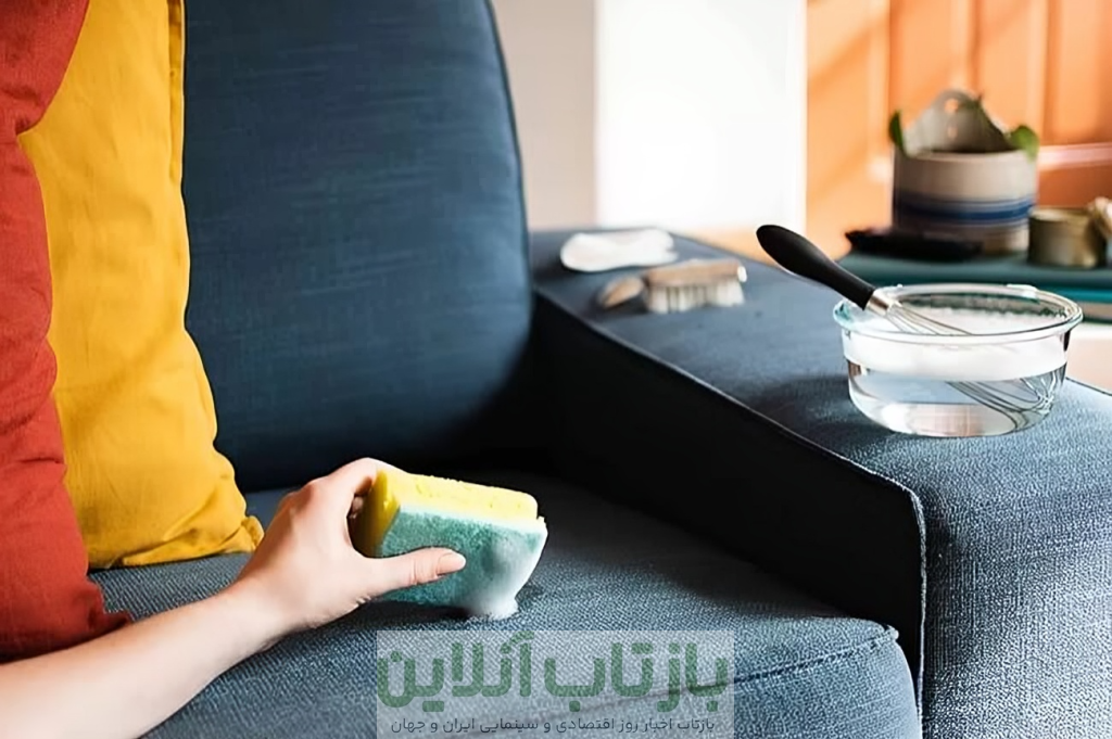 لکه لب را بردارید