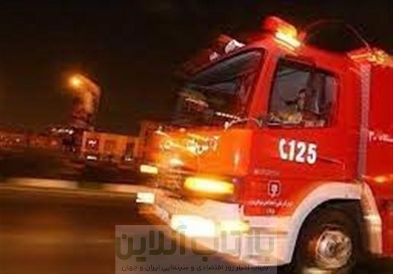 اعزام 5 ایستگاه آتش‌نشانی برای مهار حریق گسترده در اسلامشهر
