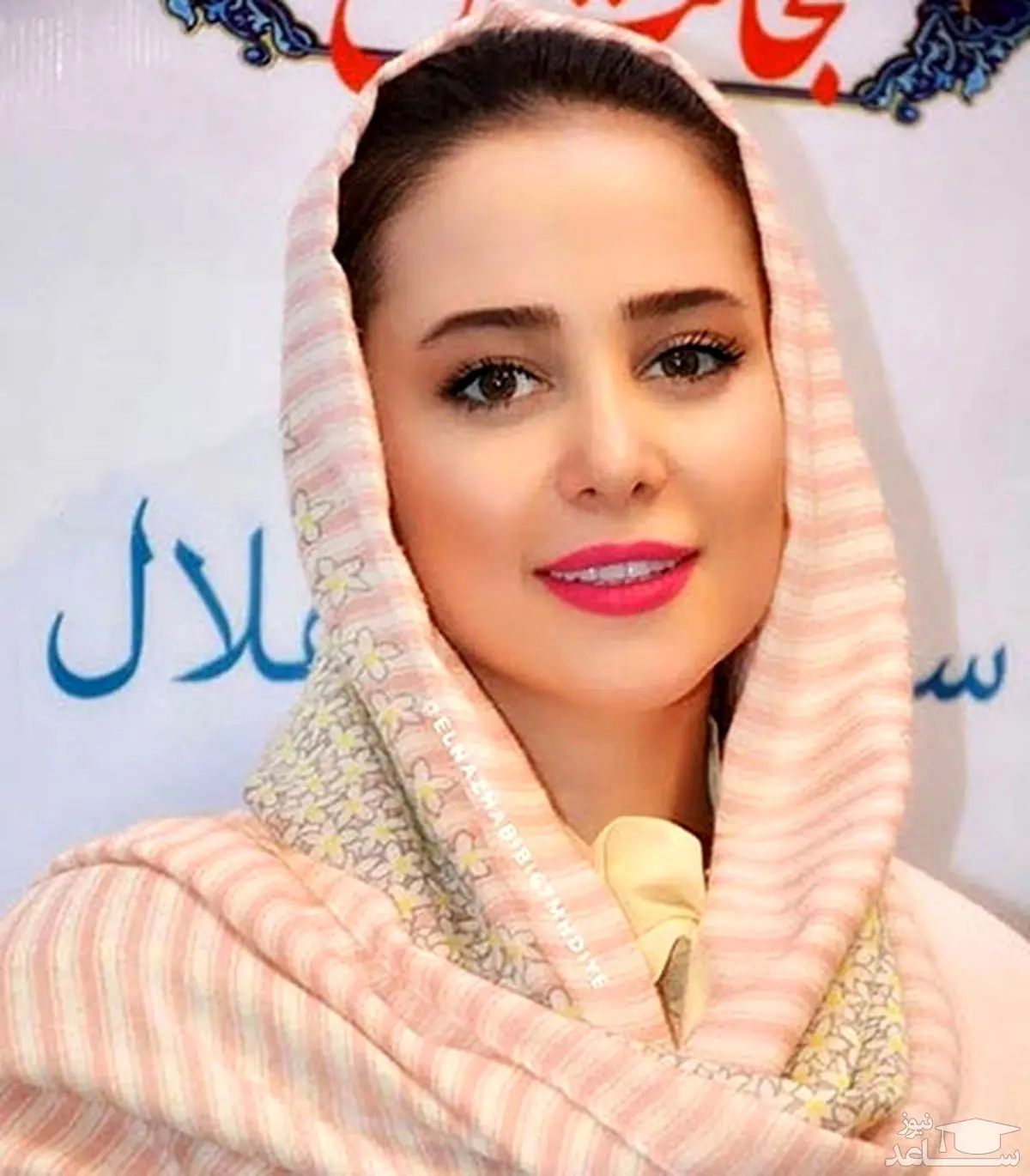 عکس زیر Elnaz Habibis کف قبل از عمل زیبا او