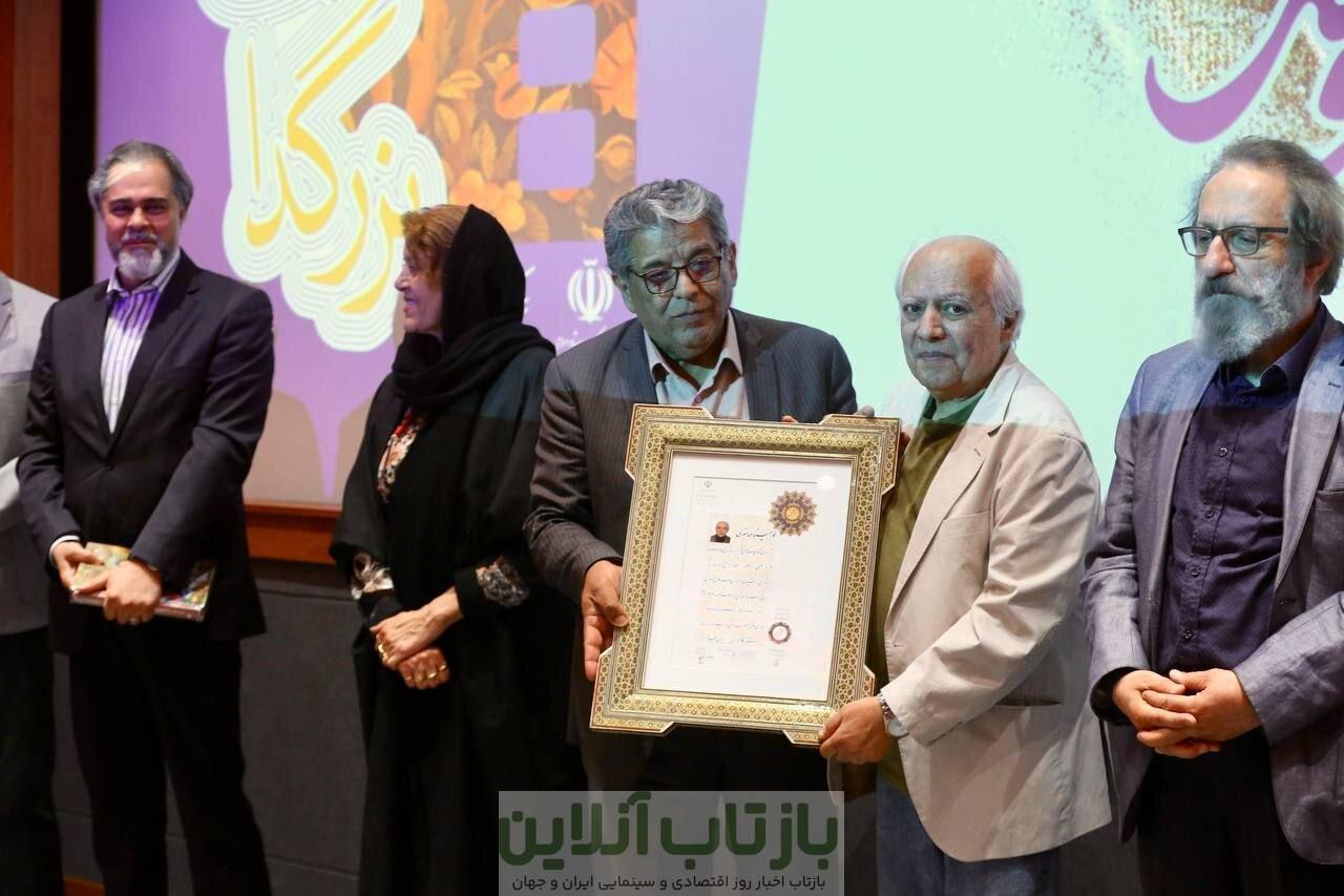 تقدیر از مردی که در سینما ماند و برای آن جنگید