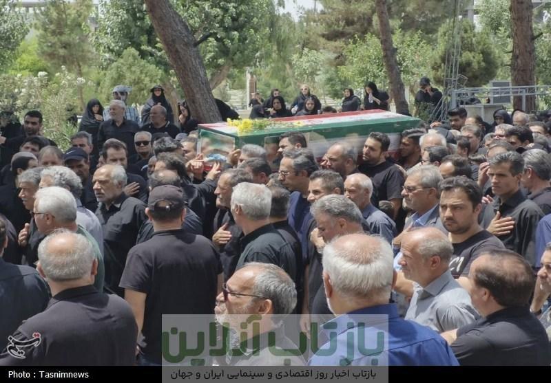 تشییع باشکوه پیکر شهید والامقام ناصر قهرمانی در اسلامشهر+تصاویر