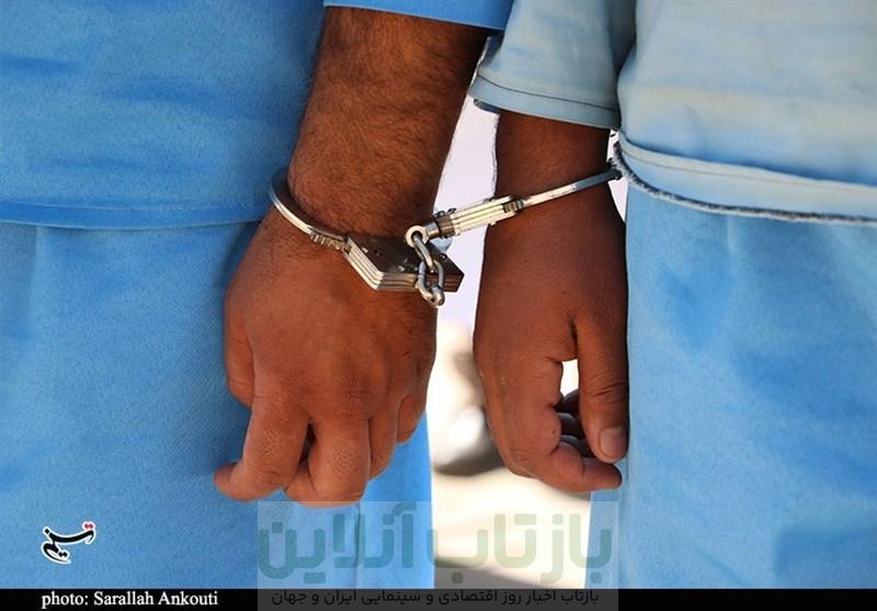 سارق حرفه‌ای محتویات و قطعات خودرو در شهرری به دام افتاد