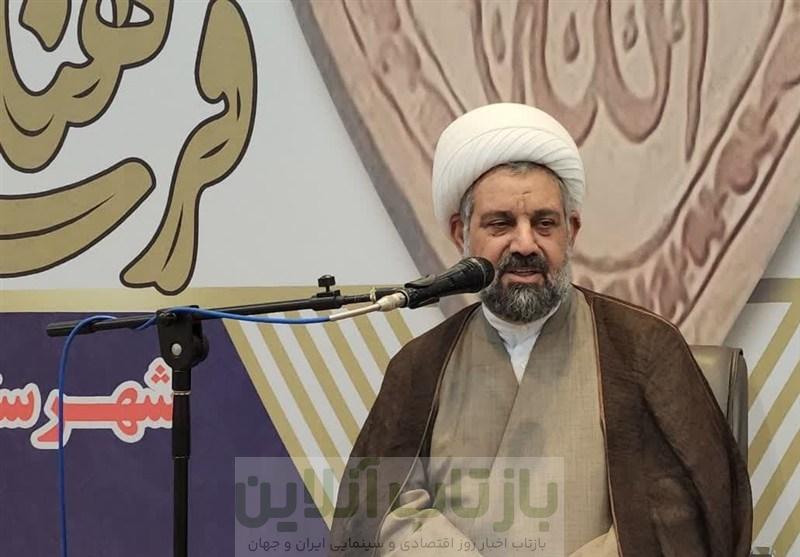 نماز جمعه تریبون بصیرت و اتحاد است