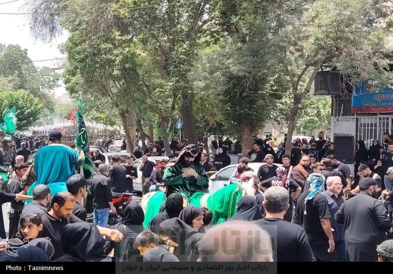 کاروان تعزیه سنتی در دولت‌آباد شهرری در ظهر عاشورا