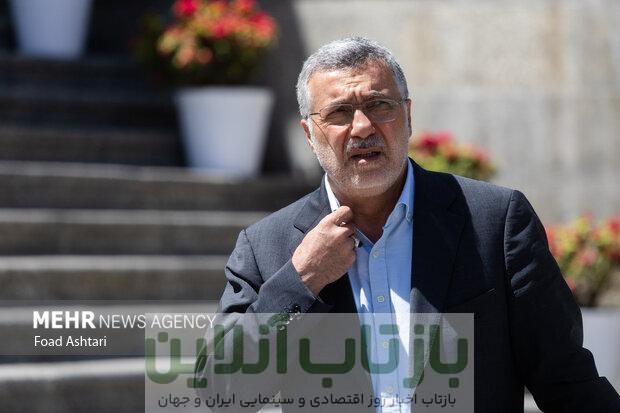 وزیر بهداشت وارد یزد شد
