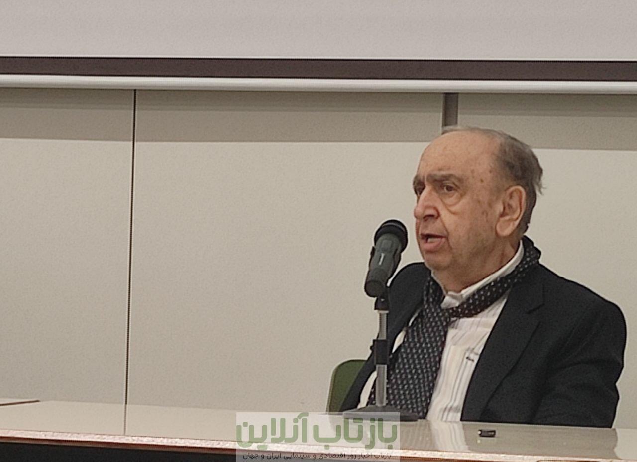 فرمان‌آرا درباره‌ احمد پژمان چه گفت؟