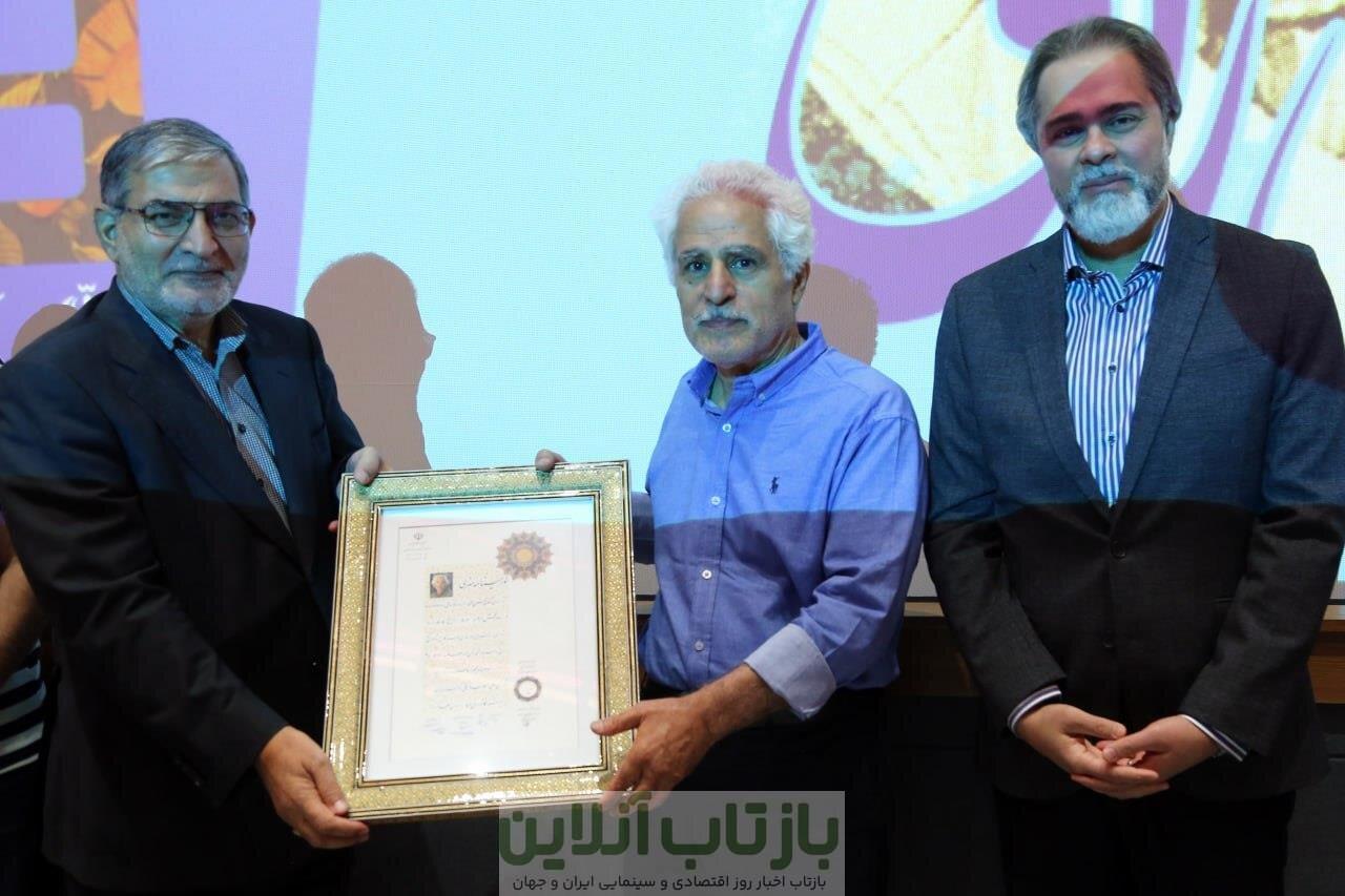 نشان درجه‌یک هنری به کارگردان «سینمای دغدغه‌مند» اهدا شد