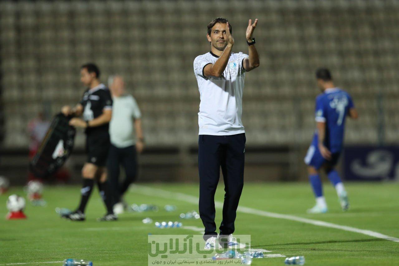 مربی استقلال با VAR هم پنالتی ۲۰۰ درصد ما را نگرفتند!