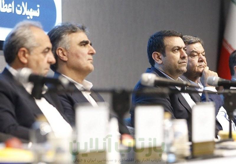 تاکید نجارزاده بر بهبود معیشت کارکنان بانک‌ها