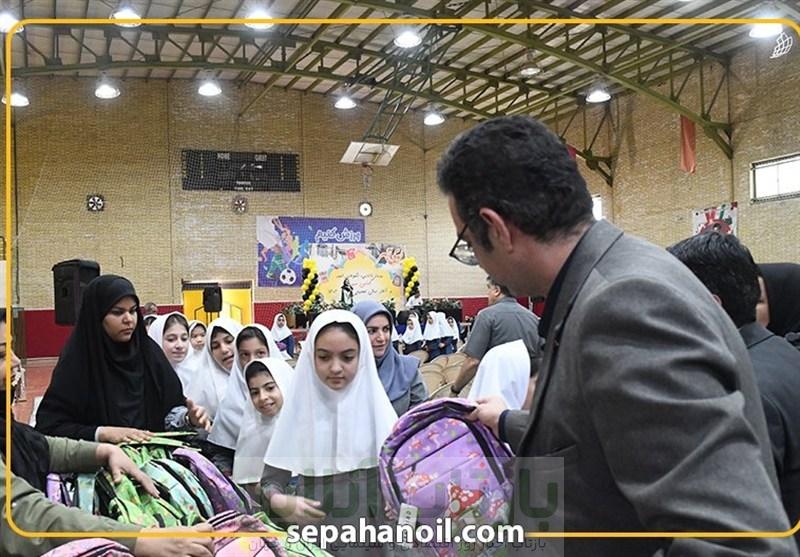 شرکت نفت سپاهان میزبان جشن دانش‌آموزی بوی ماه مهر