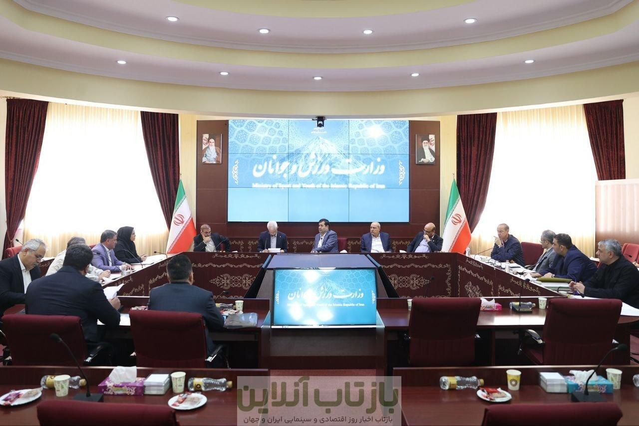 رزومه مربیان خارجی روی میز وزیر ورزش