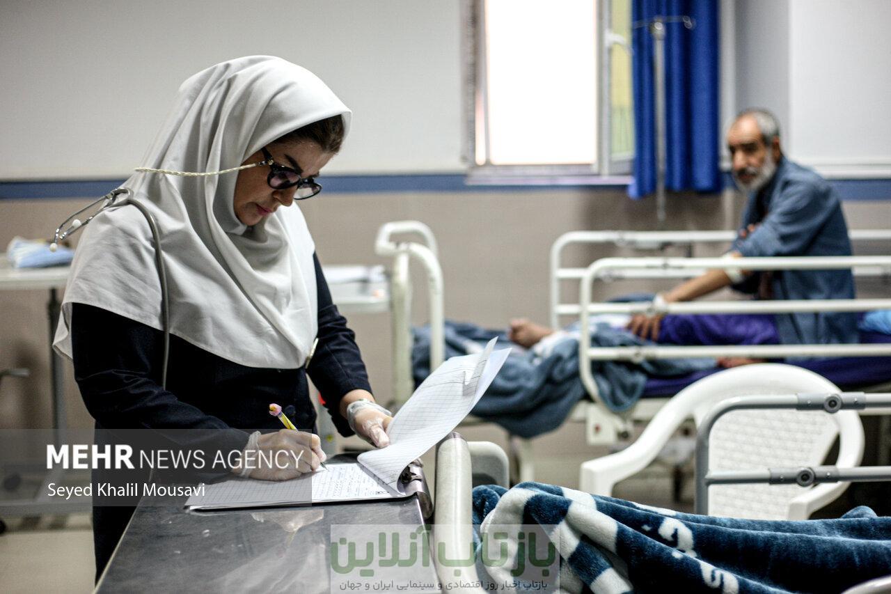 پرستاران هفت روز هفته و ۲۴ ساعته در حال خدمت هستند