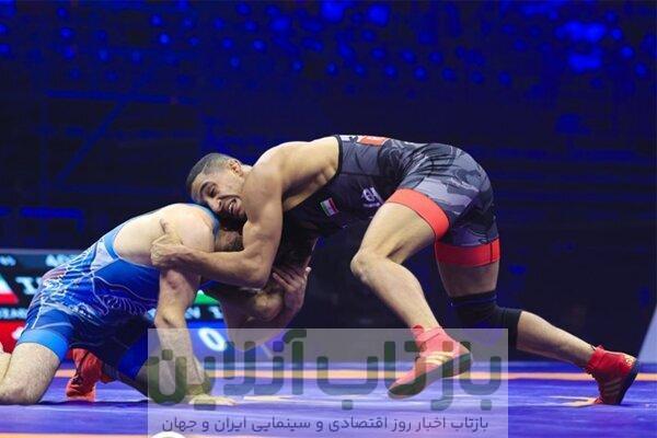 عکس| آبگوشت خوری کشتی‌گیران در ظهر جمعه ورزشگاه آزادی