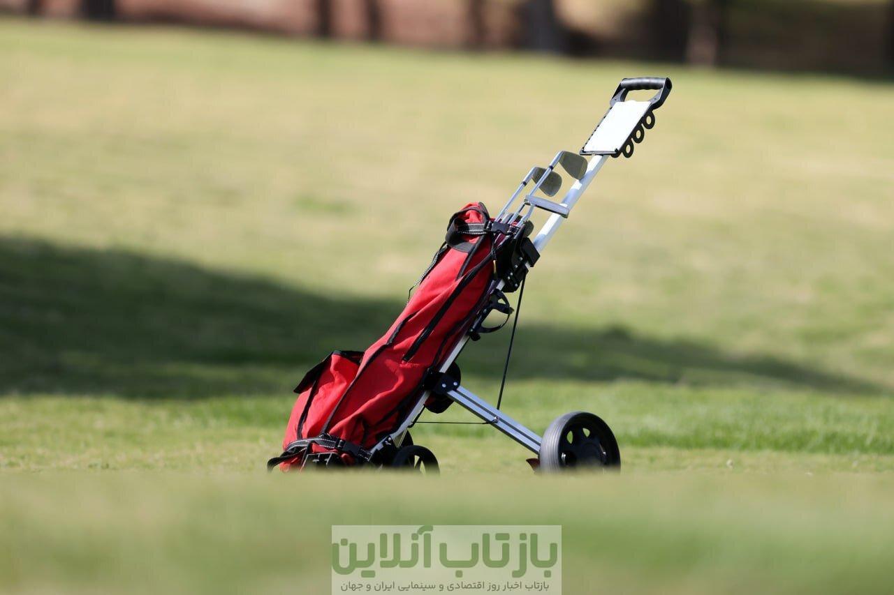 عکس| سفیر اسپانیا در لیگ ایران توپ زد!