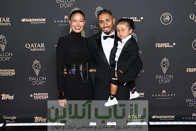 عکس|درخواست ضد یامال همسر رافینیا از هواداران بارسلونا!