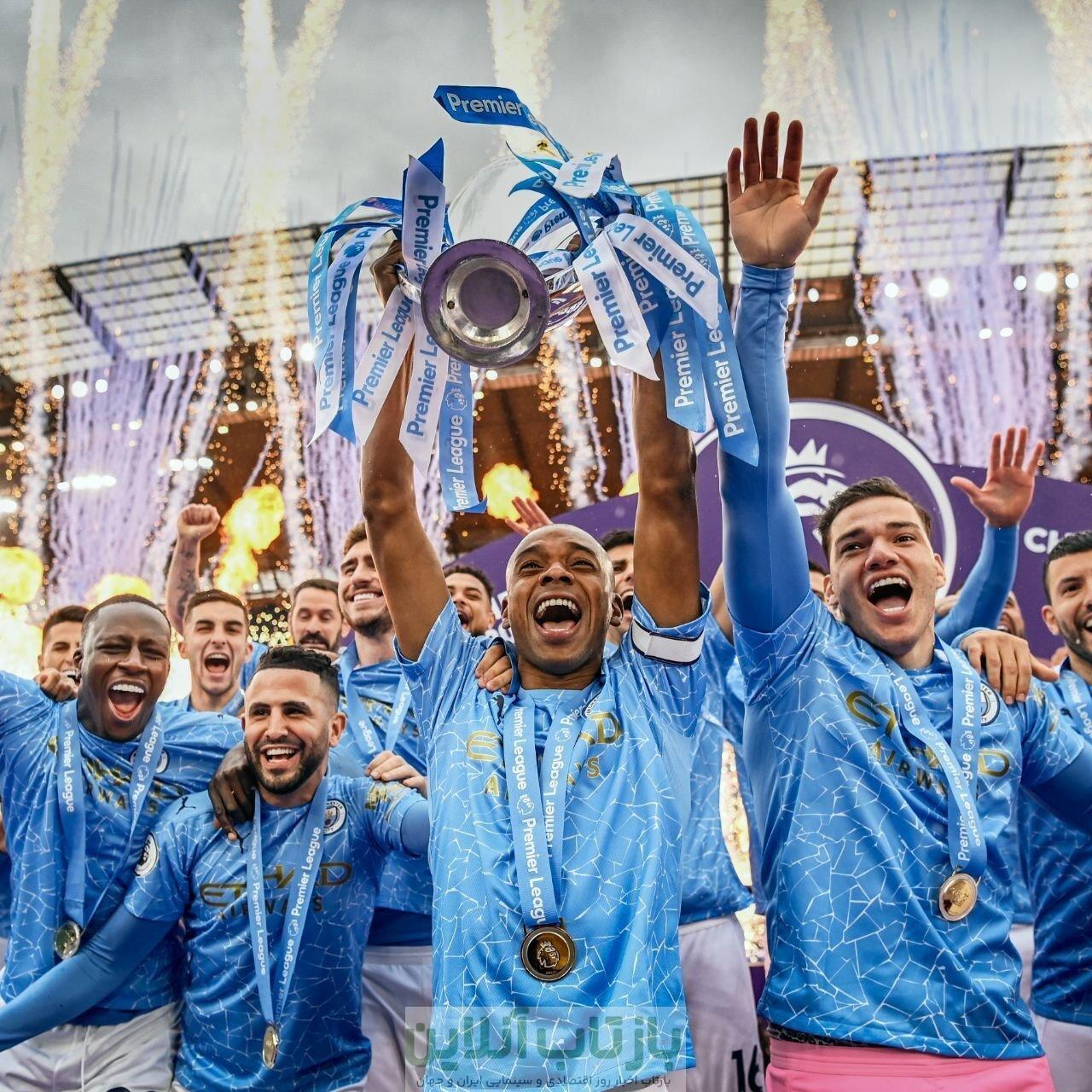 کاپیتان من‌سیتی از فوتبال خداحافظی کرد