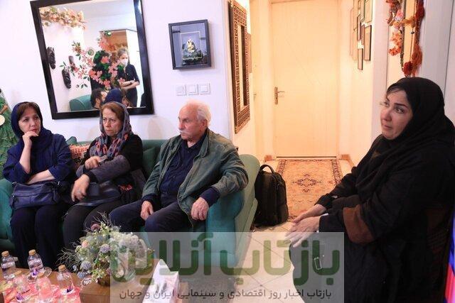 دیدار هنرمندان با فرزانه کابلی برای هم دردی