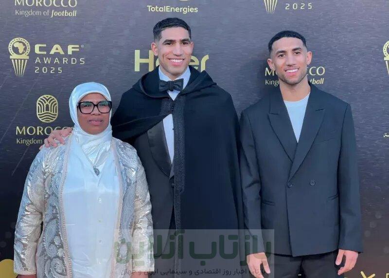 عکس| ورود عجیب اشرف حکیمی با اسکوتر به مراسم بهترین‌ها