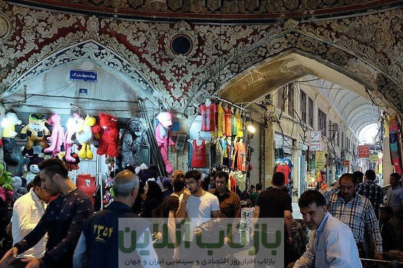 جولان فقر زیر آسمان‌ تهران؛ شرمِ نان و آبروداری/ پیرمرد بازنشسته‌ای که با کمک دیگران زندگی می‌کند/ این کیف ۳۵۰ هزار تومانی را قسطی به من می‌دهید؟