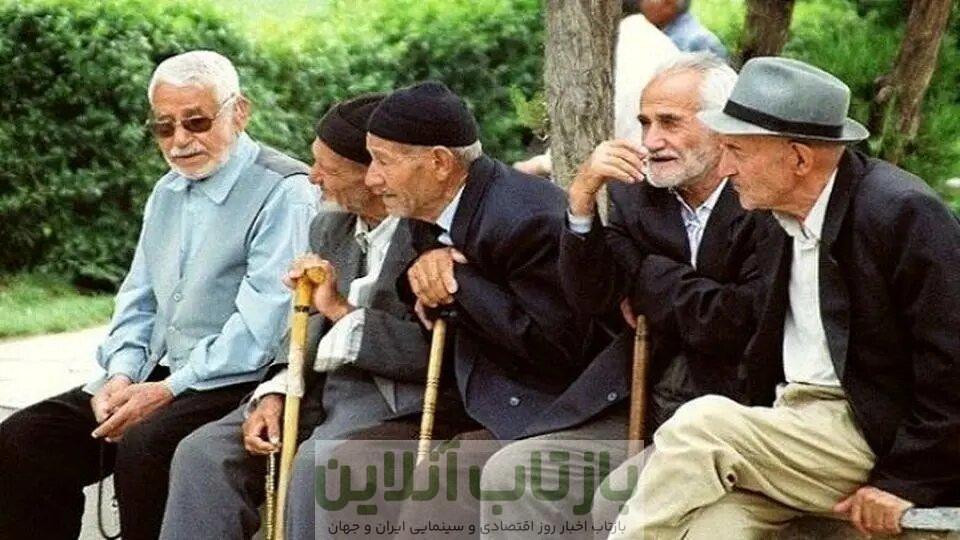 درخواست بازنشستگان کارگری برای تغییر در رقم عیدی/ مگر حقوق ما به اندازه کارمندان دولت است که به اندازه آنها عیدی می‌گیریم؟