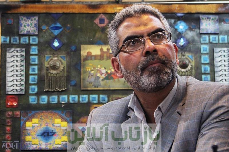 مجلس به بازار سیگنال گرانی می‌دهد/ صمصامی: قالیباف مدافع حذف ارز ترجیحی است/ فاجعه تورمی تازه در حال شکل‌گیری است