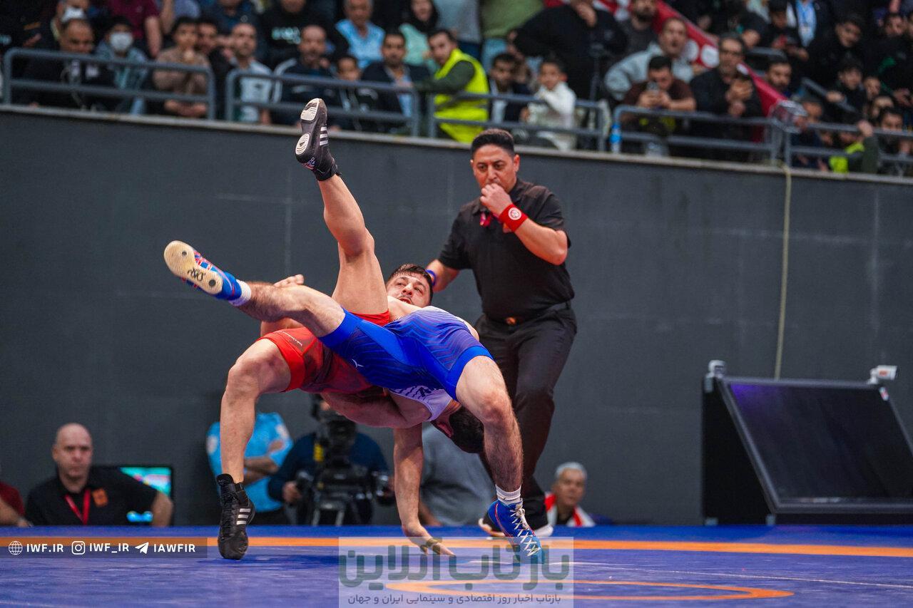 کری پرسپولیسی‌ها برای استقلال/ در کشتی هم دنبال گرفتن پنالتی هستید؟