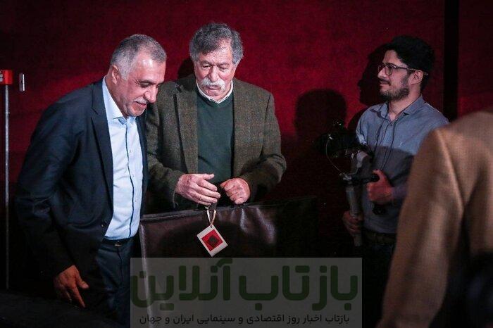 نکوداشت مستندساز عاشق ایران برگزار شد/ اهدای نشان فیروزه سینماحقیقت به فرهاد ورهرام 4 نکوداشت مستندساز عاشق ایران برگزار شد/ اهدای نشان فیروزه سینماحقیقت به فرهاد ورهرام