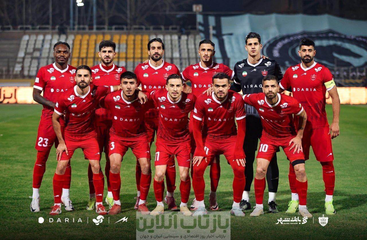 عکس جام روی پوستر پرسپولس نقش بست +عکس