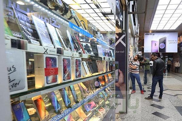 خرید موبایل‌های دست‌دوم اوج گرفت/ فروش موبایل نو از چرخه فروش خارج شد؟