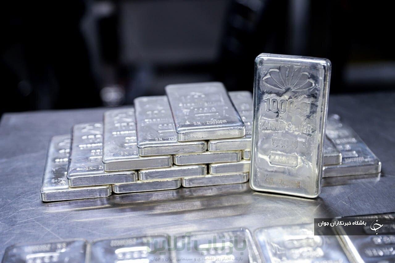 ریزش قیمت نقره در بازارهای جهانی و داخلی/ بازدهی نقره باز هم از طلا بیشتر شد 1 ریزش قیمت نقره در بازارهای جهانی و داخلی/ بازدهی نقره باز هم از طلا بیشتر شد