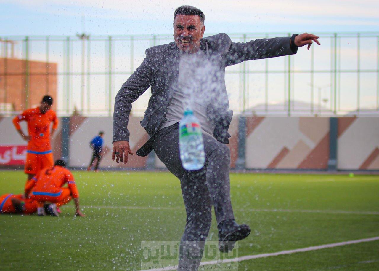 حاشیه جنجالی و جدید محمود فکری! 1 حاشیه جنجالی و جدید محمود فکری!