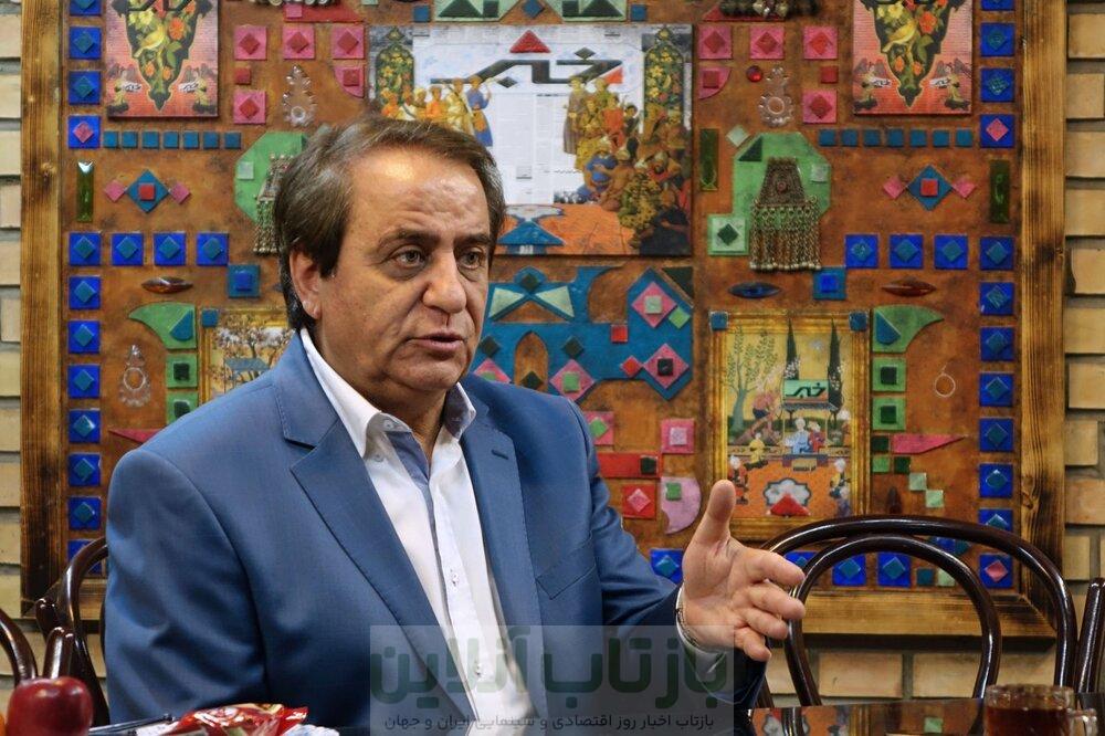 ریزش شدید قیمت جهانی طلا بازار ایران را در شوک فرو برد/ رفتار معاملهگران تغییر کرد 1 ریزش شدید قیمت جهانی طلا بازار ایران را در شوک فرو برد/ رفتار معاملهگران تغییر کرد