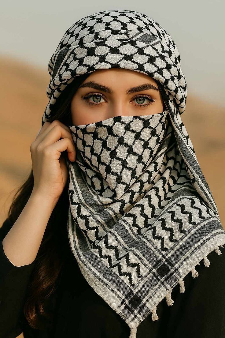 عکس پروفایل دختر با کلاه قرمز و مشکی; ژست های شیک در صحرا، طبیعت و خیابان 6 عکس پروفایل دختر با چفیه